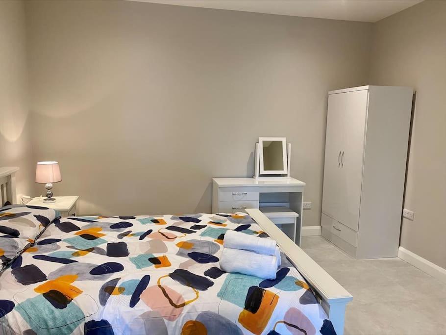 Erne Getaway No.8 Brand New 1 Bed Apartment Enniskillen Kültér fotó