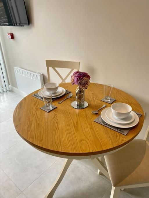 Erne Getaway No.8 Brand New 1 Bed Apartment Enniskillen Kültér fotó
