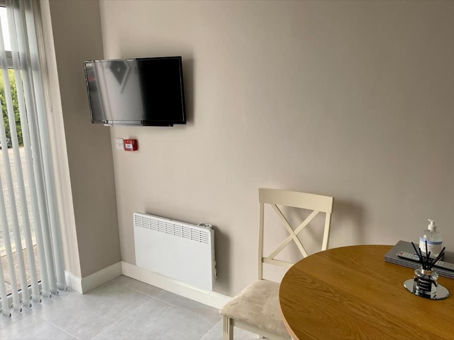 Erne Getaway No.8 Brand New 1 Bed Apartment Enniskillen Kültér fotó
